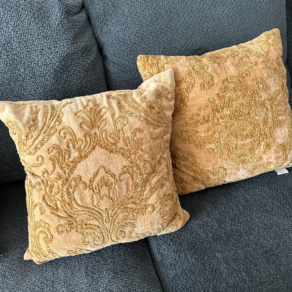 Throw Pillows